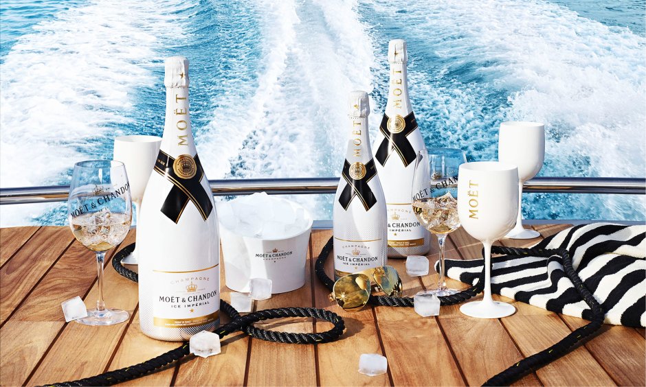 Шампанское на яхте