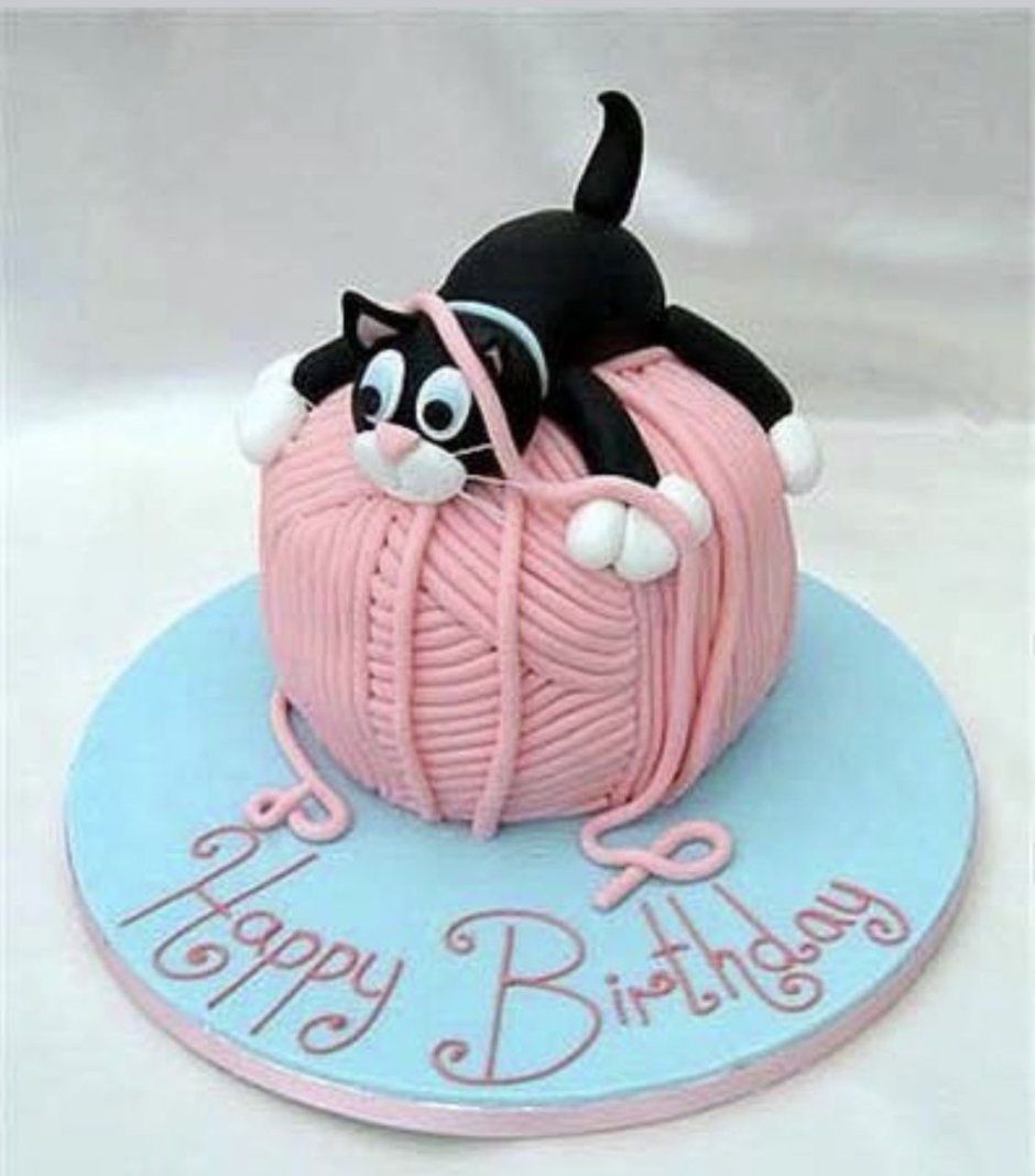 Кот с тортом с днем рождения