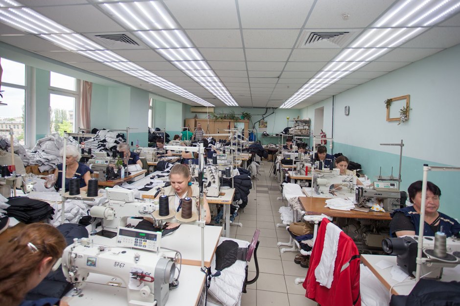 Работники швейной промышленности