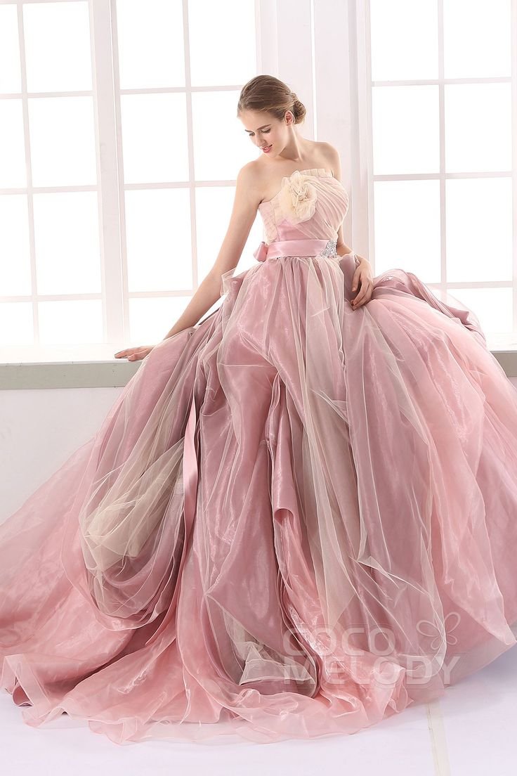 Пыльно розовое свадебное платье