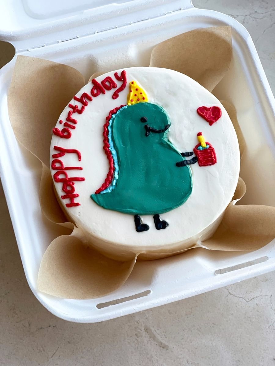 Бенто торт с динозавром