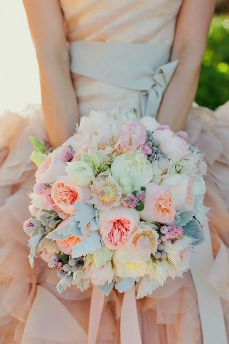 Свадебный букет невесты пастельных тонов