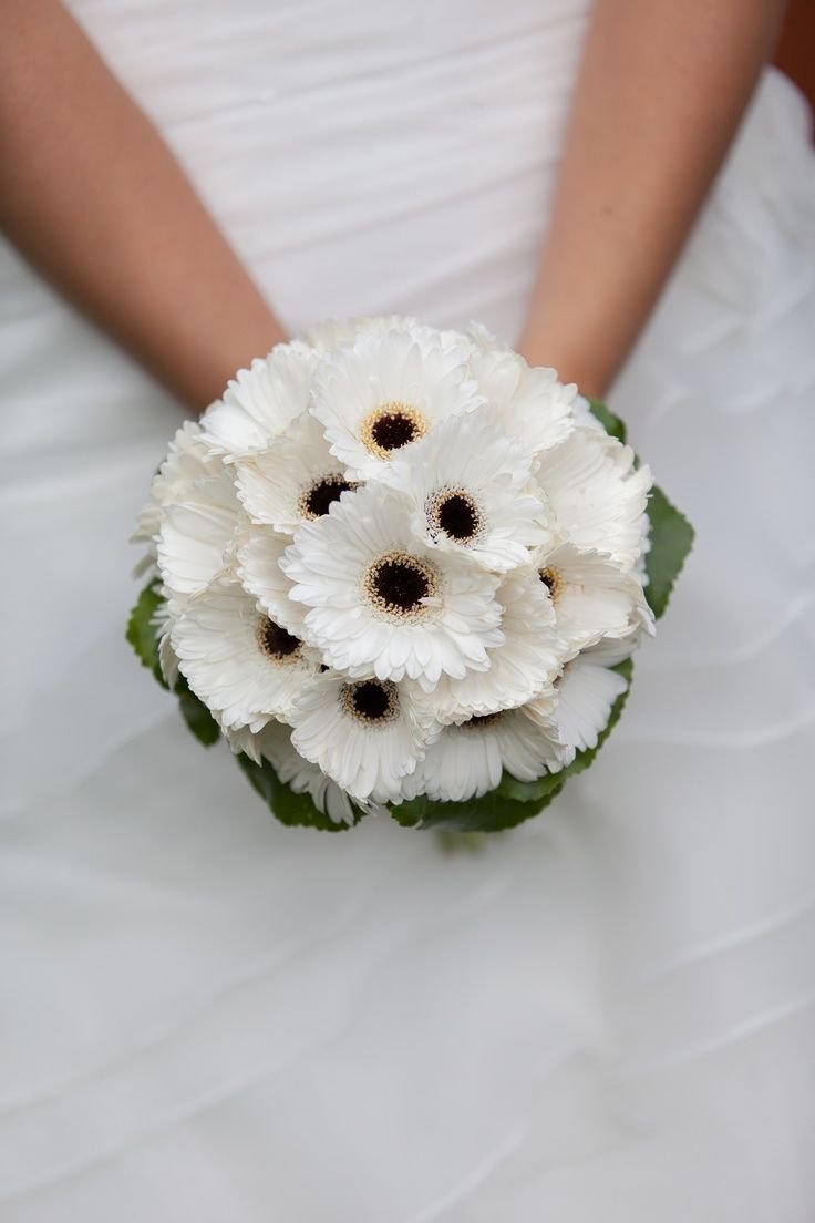 Букет невесты из хризантем