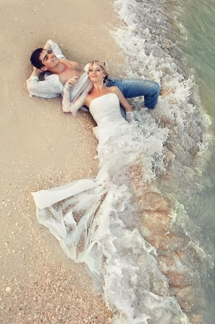 Невеста возле моря