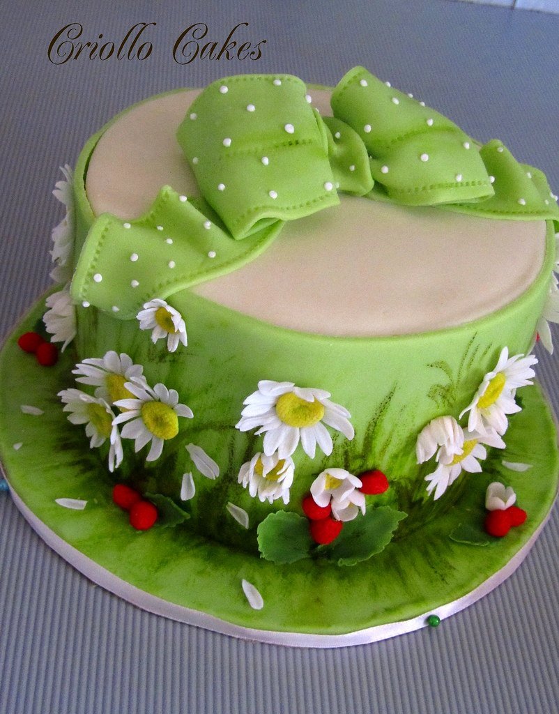Летний торт с цветочками