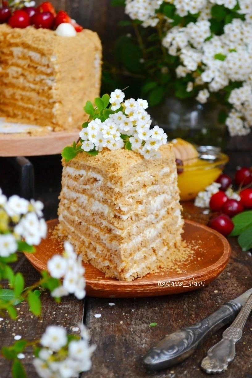 Свадебный торт медовик