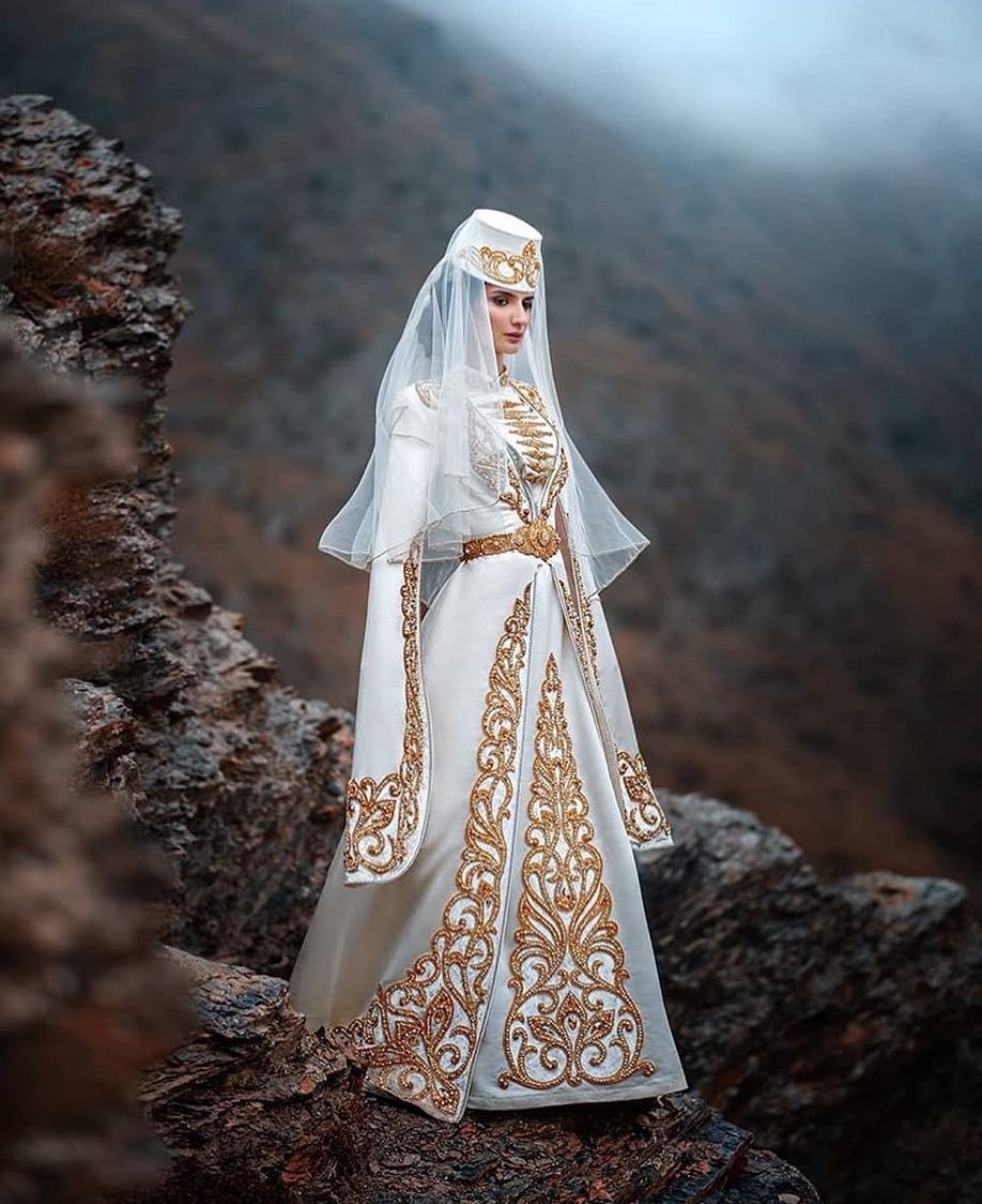 Свадебный наряд осетинки осетинский невесты