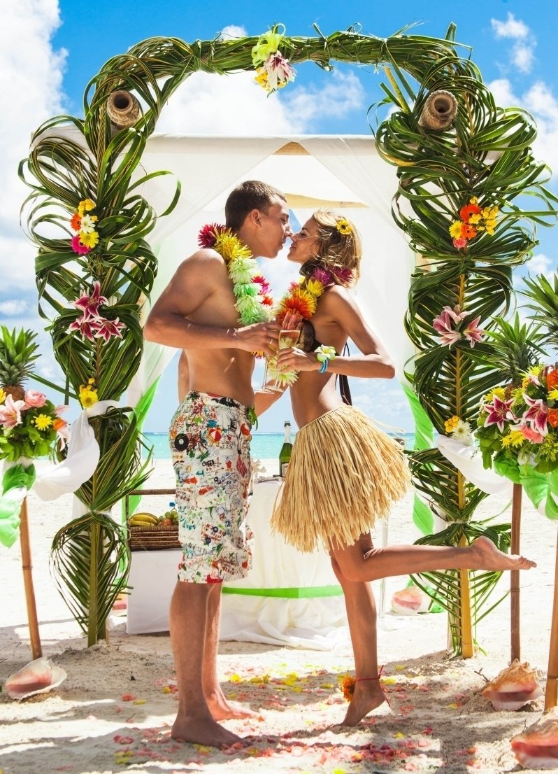 Свадьба в стиле гавайской вечеринки