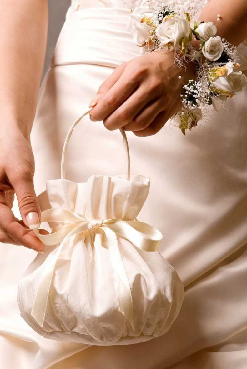 Свадебный мешочек для невесты