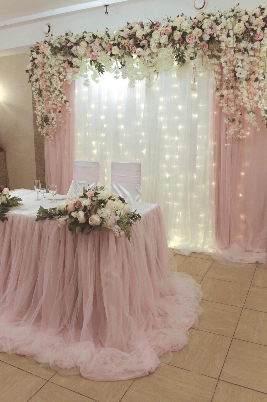 Украшение зала на свадьбу пудровый цвет
