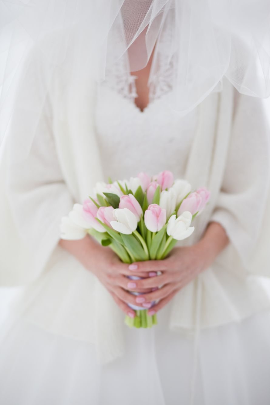Свадебный букет из тюльпанов