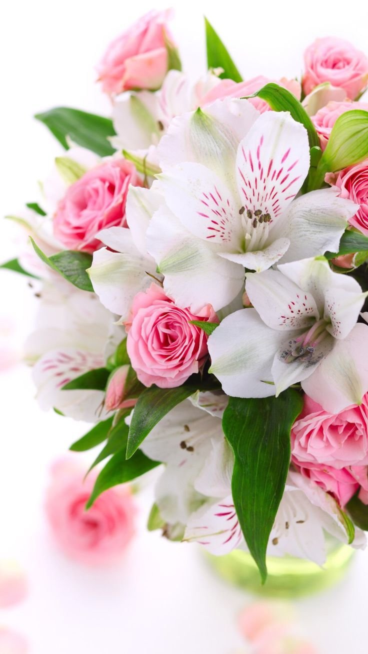 Открытка красивый букет цветов для женщины