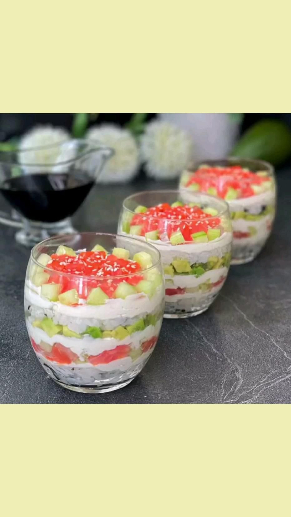 Суши салат слоеный