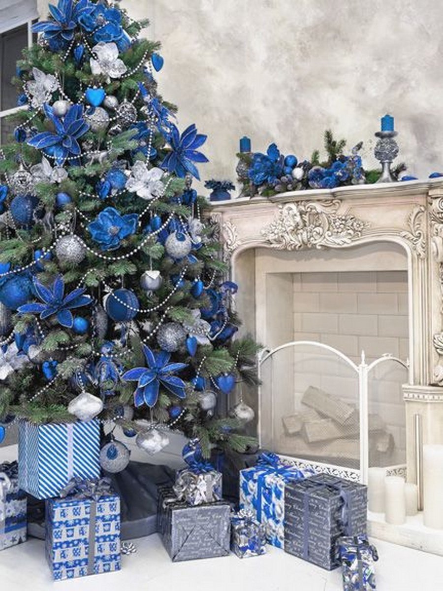 Новогодняя елка в синих тонах