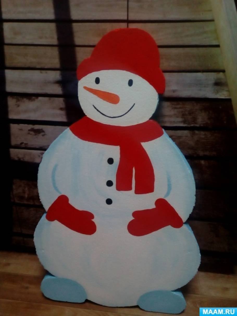 Фигура снеговика из пенопласта