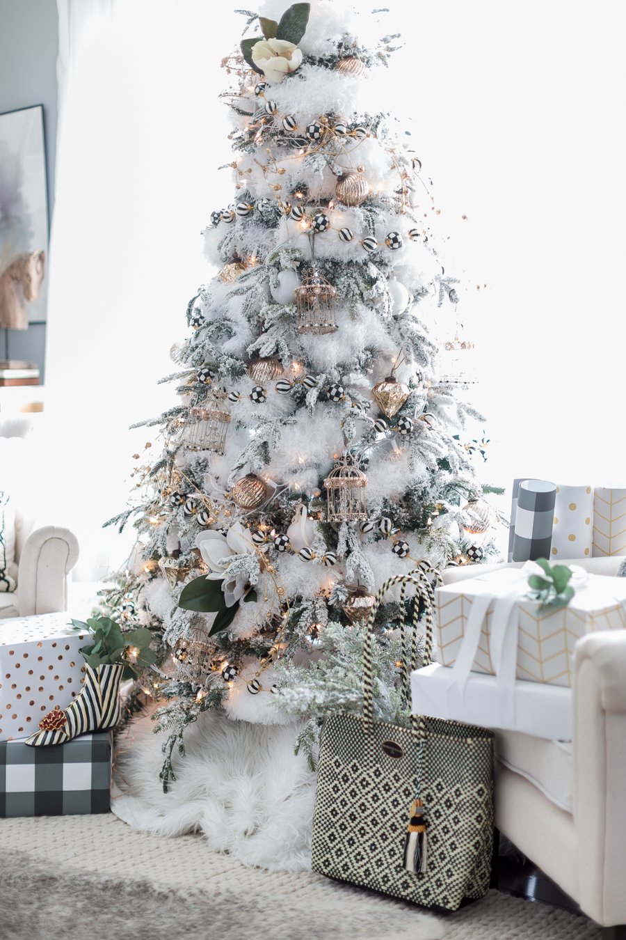 Стильная Новогодняя елка белая
