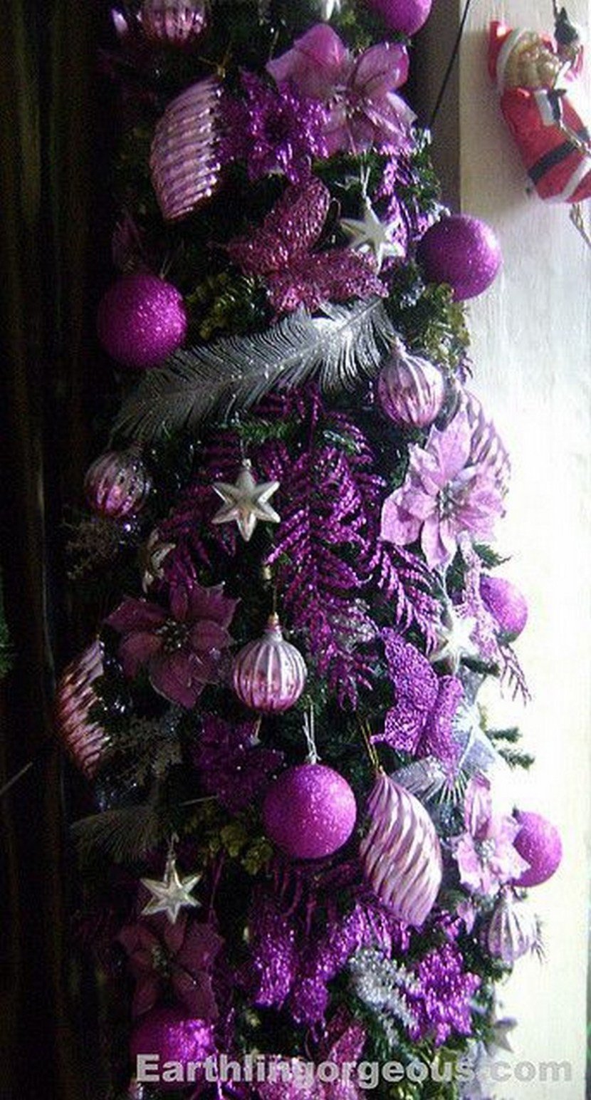 Новогодний декор в фиолетовом цвете