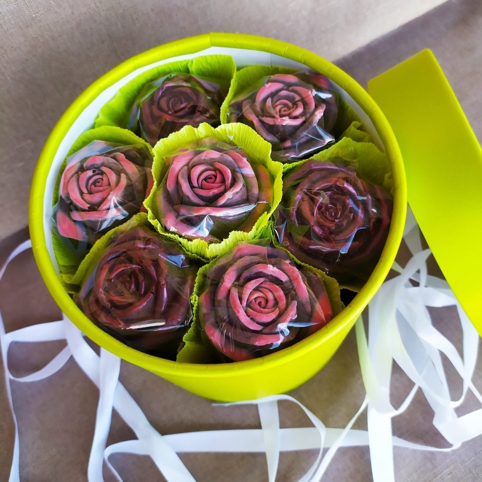 Шоколадные розы с начинкой букет