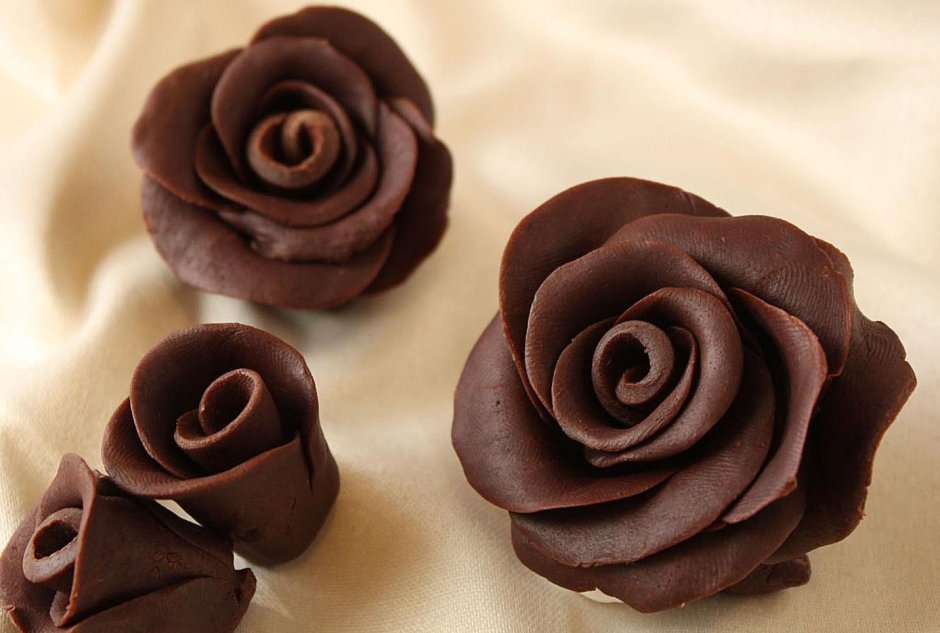 Цветы из шоколада