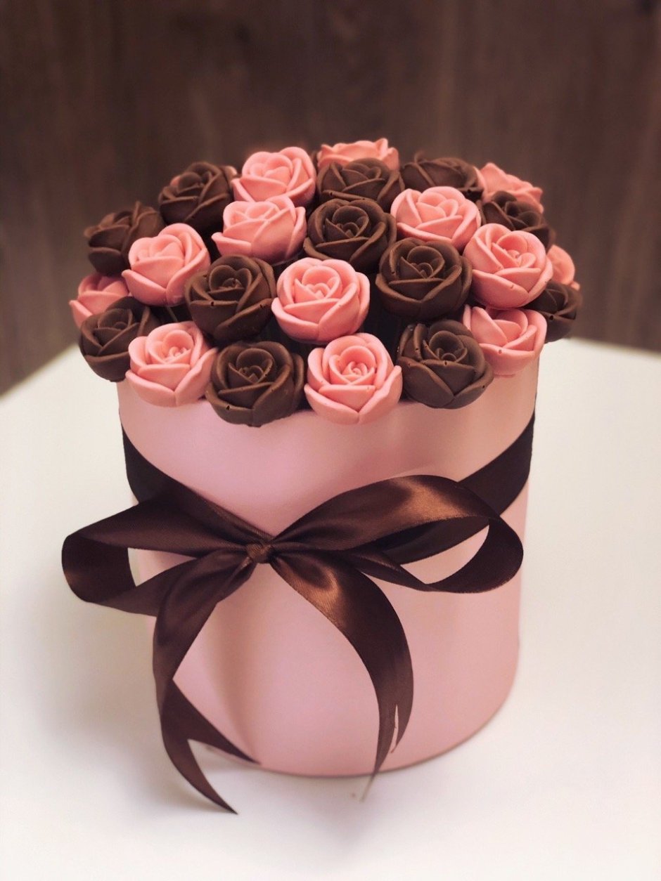 Розы из шоколада букет