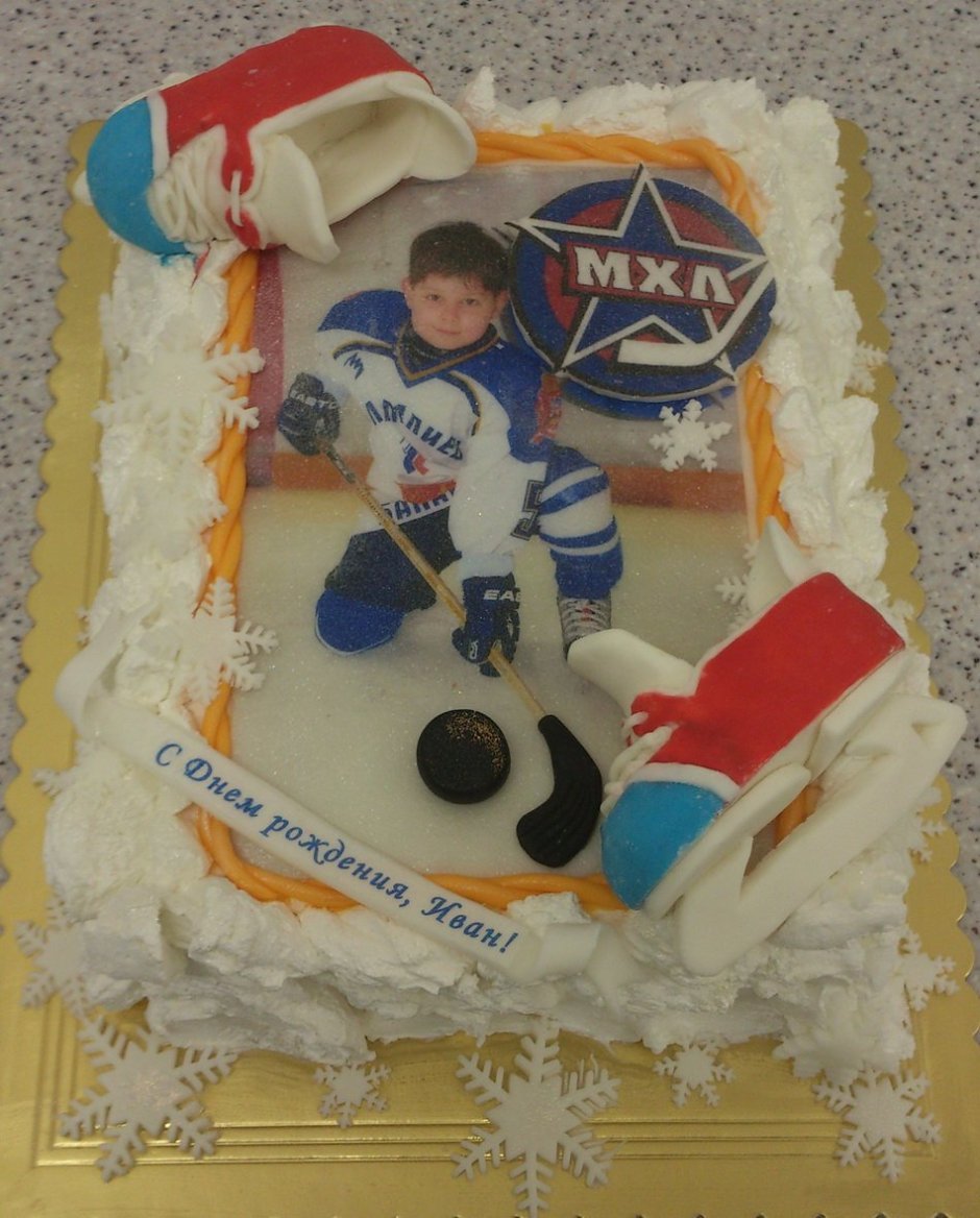 Торт с хоккейной тематикой для ребенка