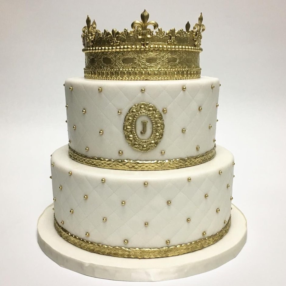 Двухэтажный торт с короной