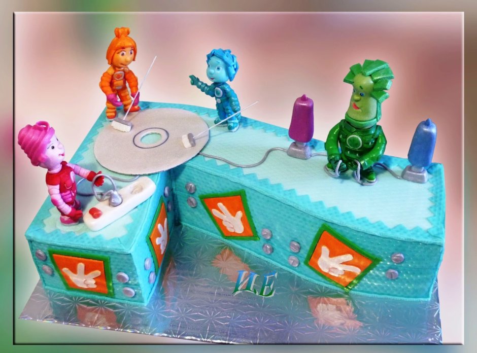 Торт с Фиксиками для девочки на 7 лет