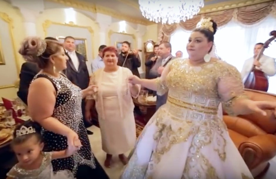 Свадьба цыган 19-летняя невеста в платье за 12 миллионов