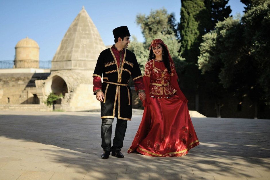 Национальный костюм азербайджанцев Ирана