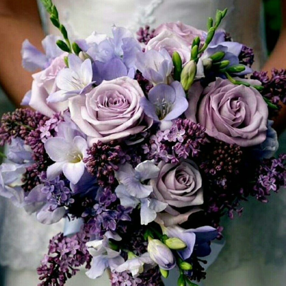 Свадебный букет в фиолетовых тонах