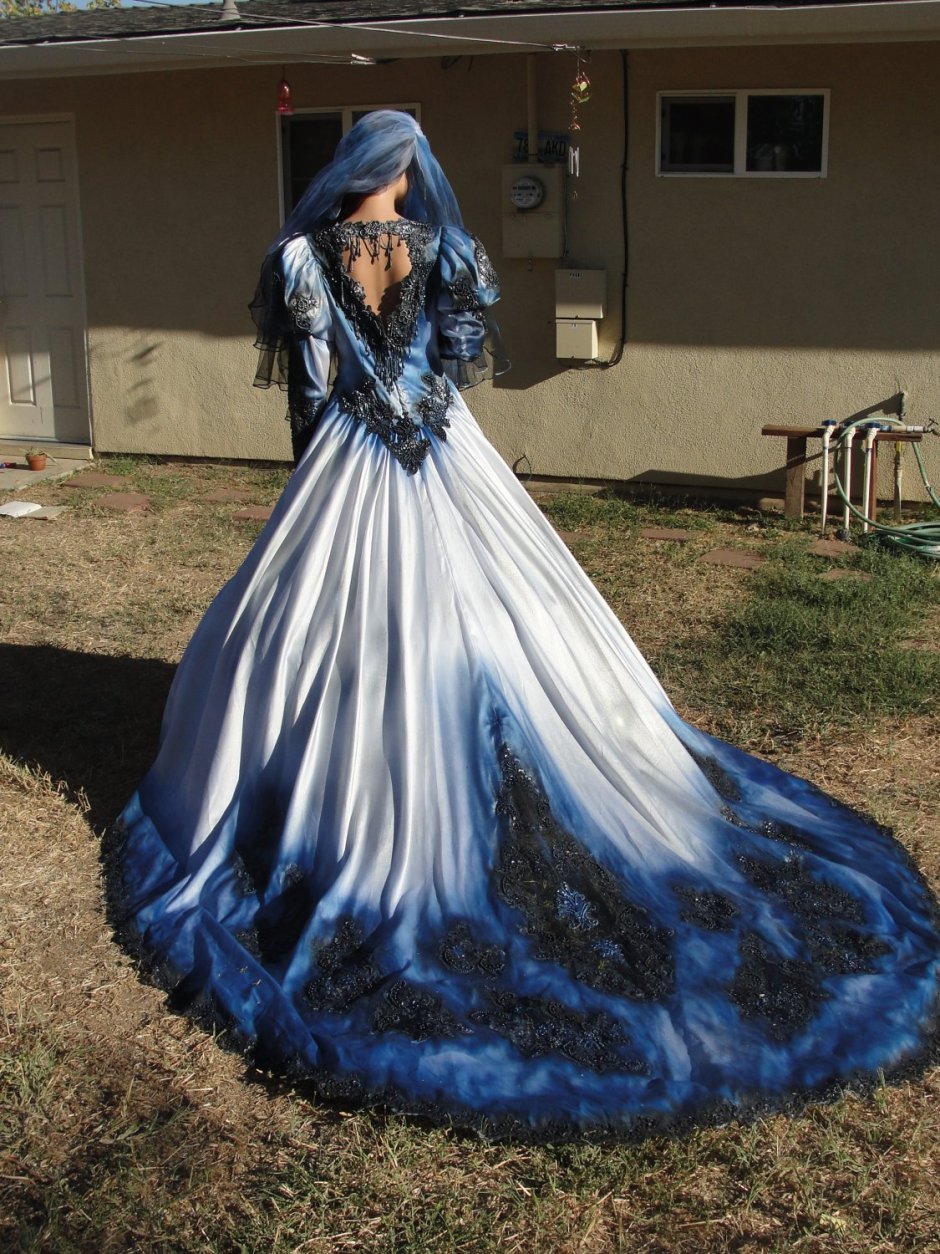 Платье невесты в стиле синего