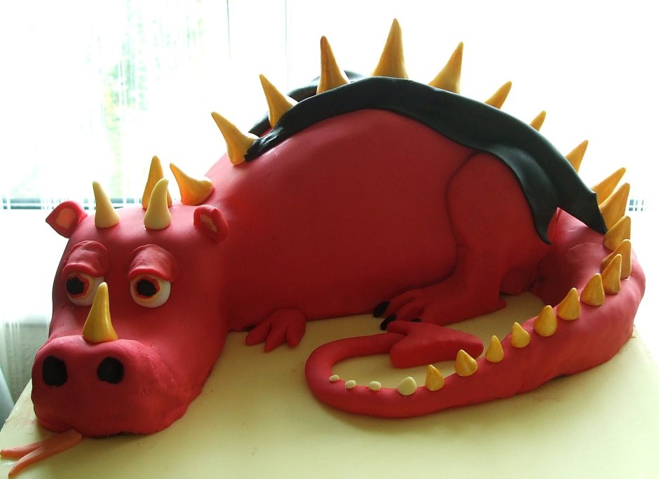 Торт с красным драконом