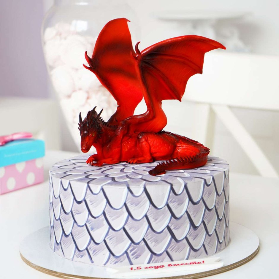 Торт с драконом для мужчины