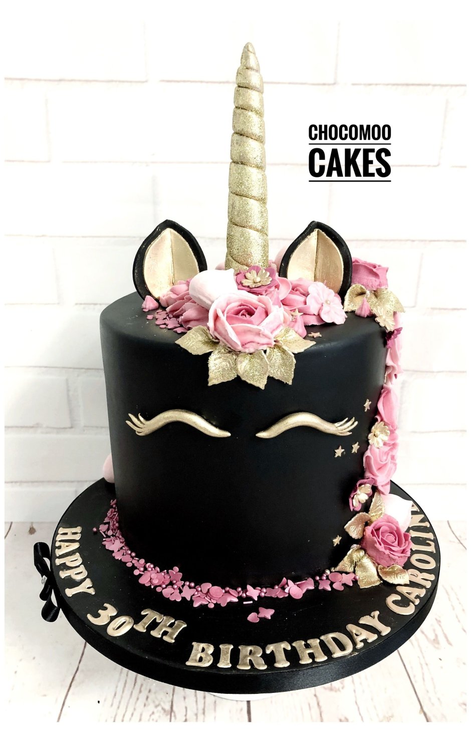 Чёрный торт на день рождения