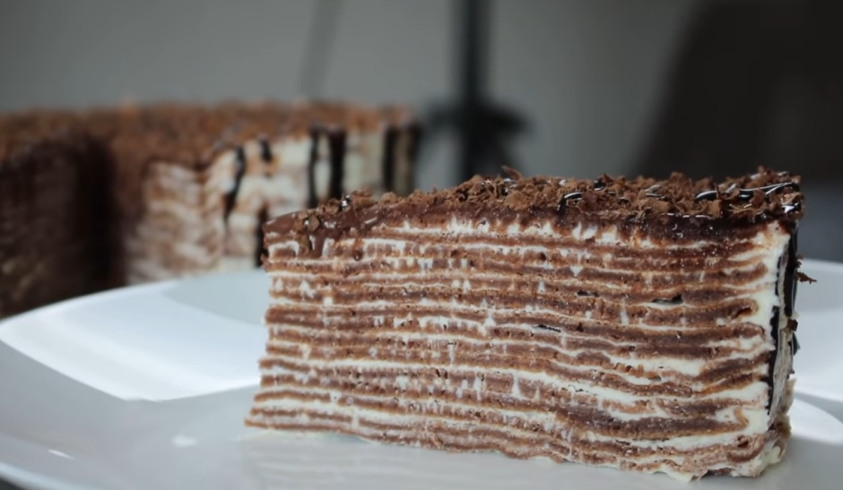 Шоколадный блинный торт Крепвиль