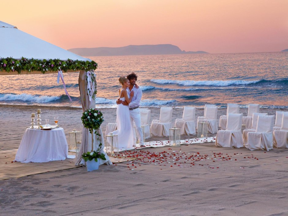 Свадьба на берегу моря