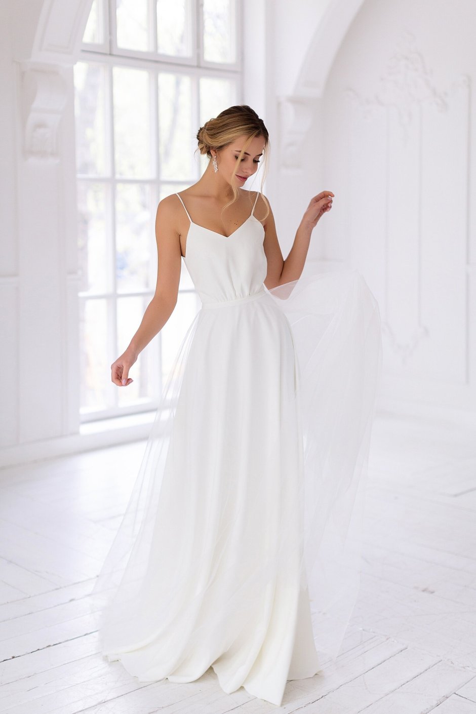 Белое платье в греческом стиле