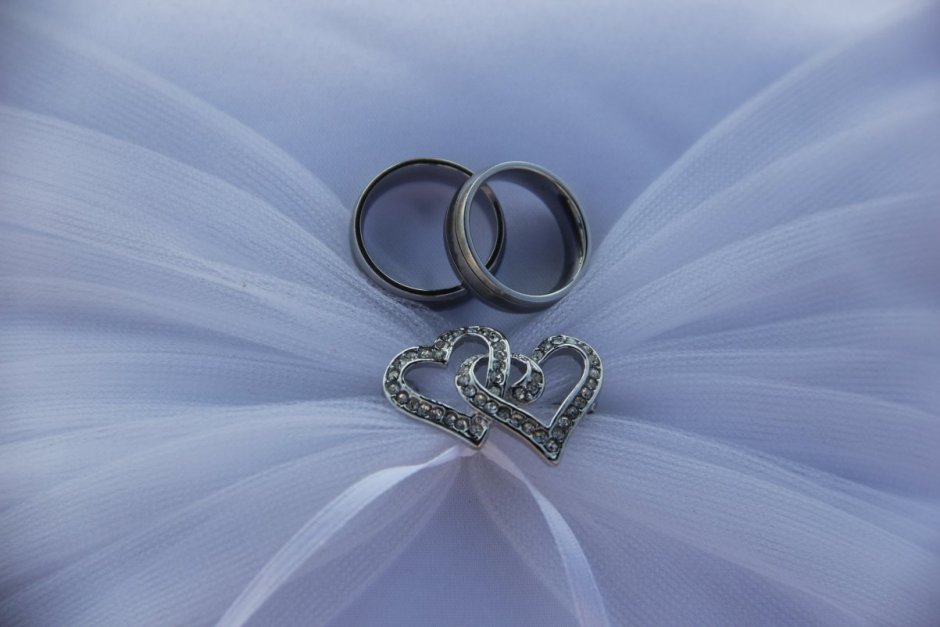 Свадебные кольца соединяющий