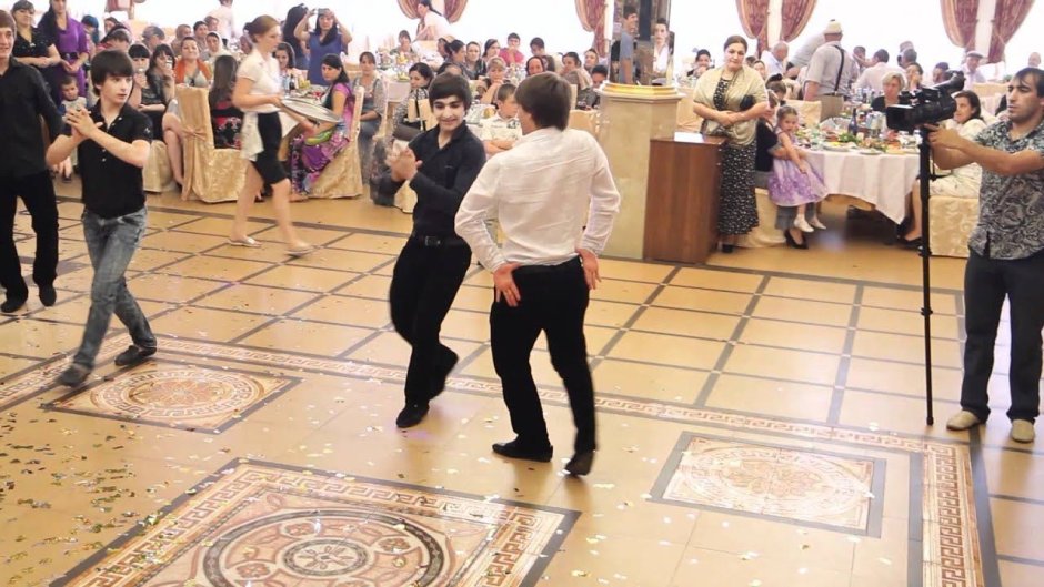 Дагестанские танцы на свадьбе