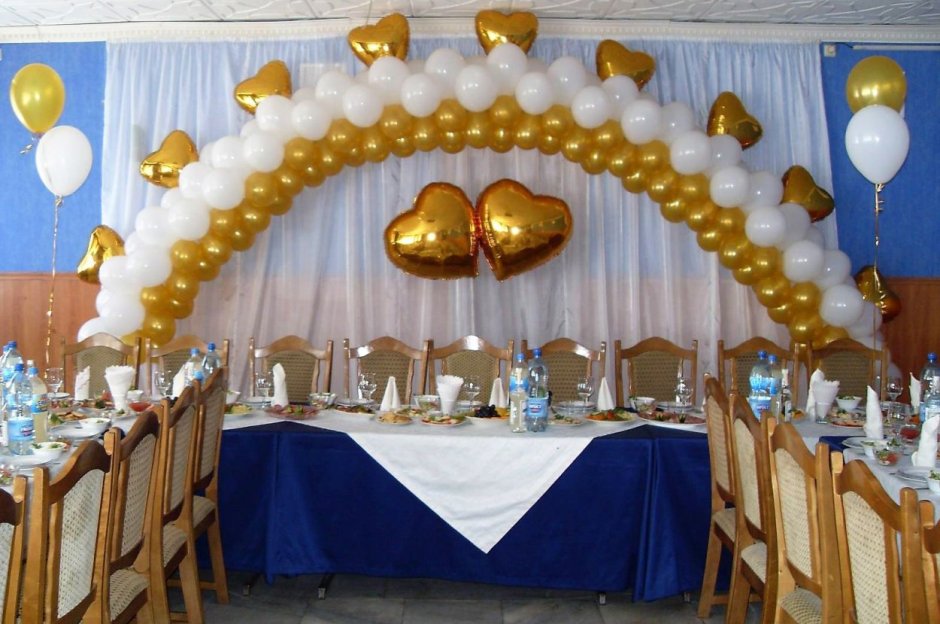 Арка украшение зала на свадьбу недорогое