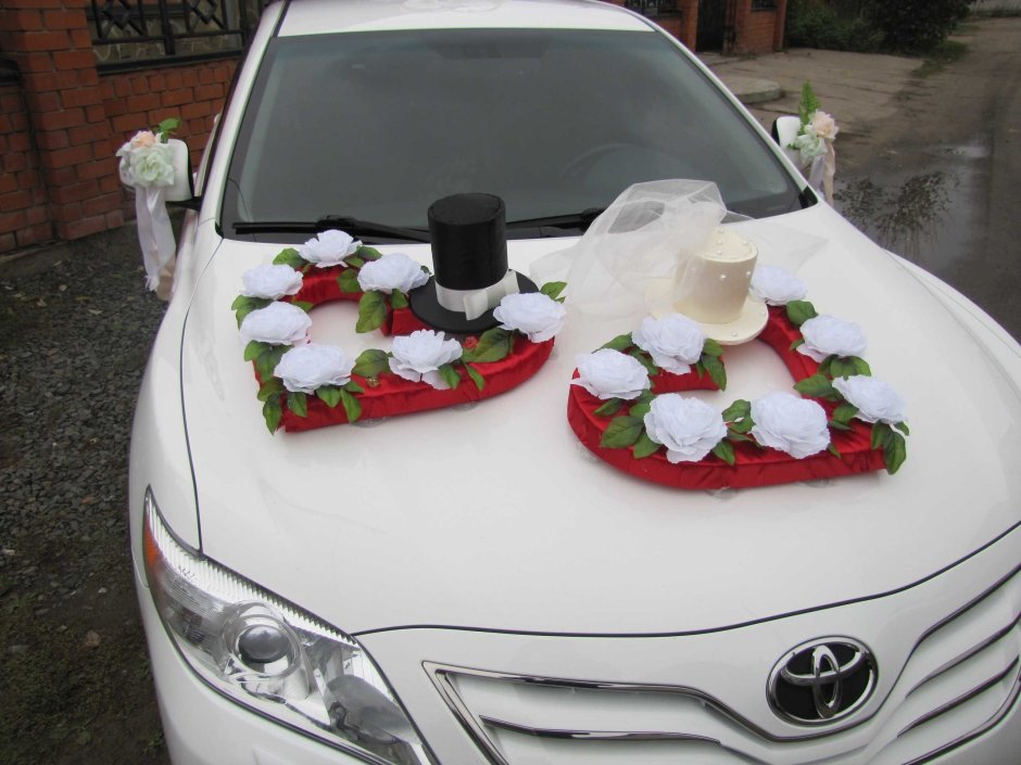 Свадебные украшения для автомобиля в Уфе