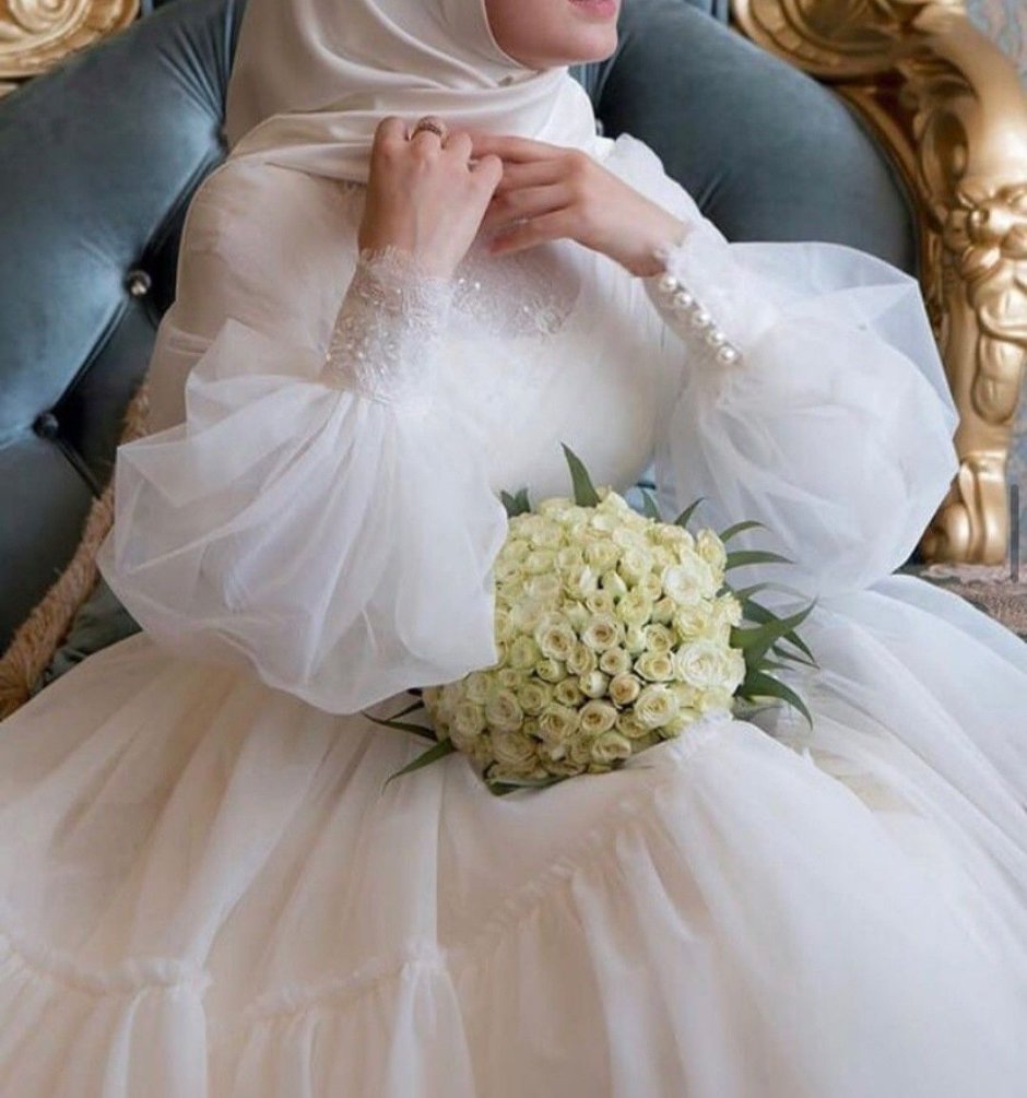 Свадебное платье и цветы мусульмански