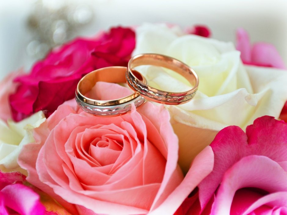 Розовая свадьба