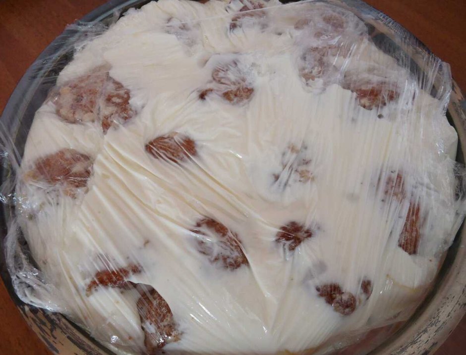 Торт из пряников без выпечки со сметаной