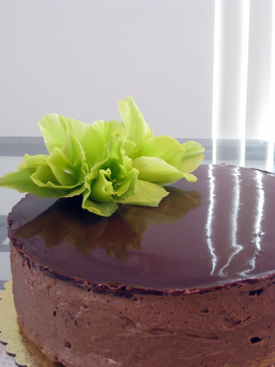 Шоколадный торт с крем муссом