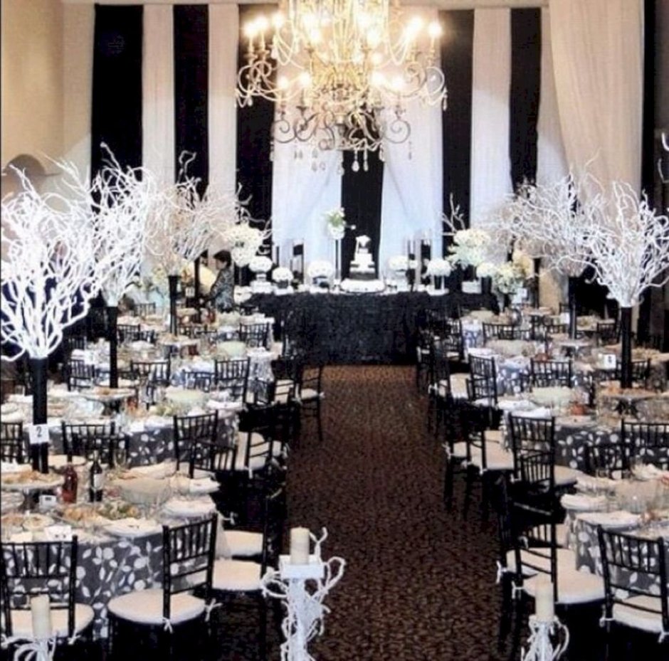 Свадебный зал в черно белых тонах