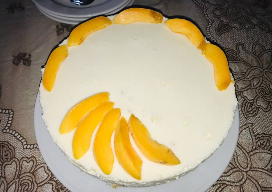 Персиковый торт без выпечки