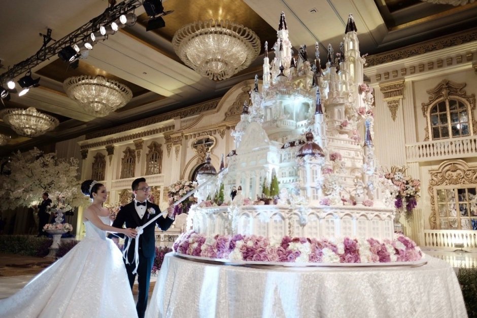 Появление свадебного торта