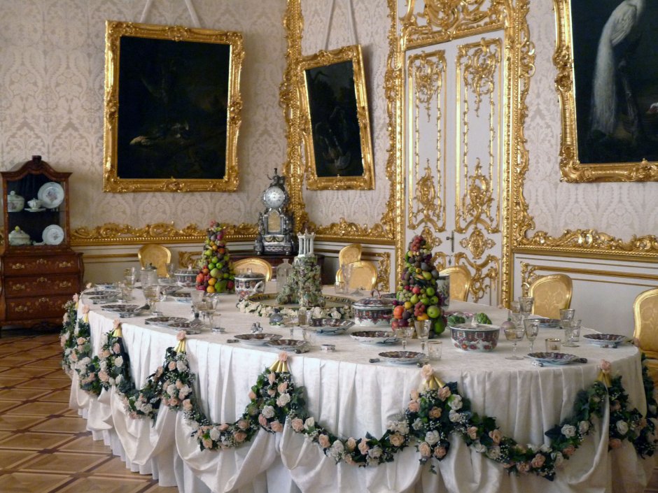 Белая столовая в Екатерининском Дворце