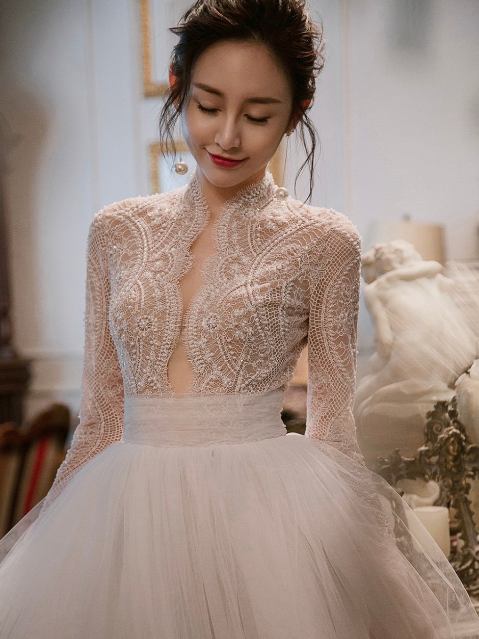 Корейские невесты в платьях